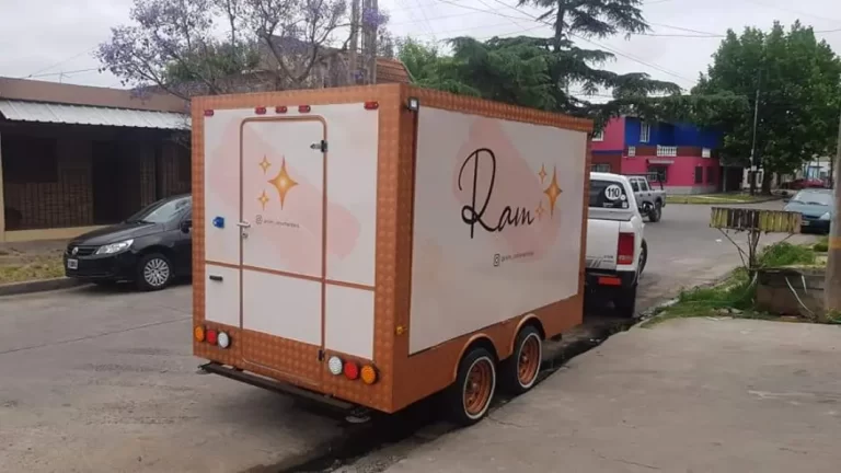 Trailer showroom 3 mts